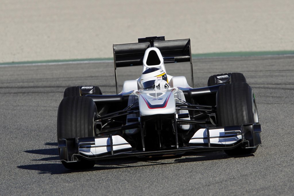 Test Valencia primi km, 2010 Formula One Testing
Valencia, Spain. 1st February 2010.
xxxx
Photo: Glenn Dunbar/LAT Photographic  
ref: Digital Image _G7C9455